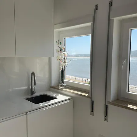 Apartment Em Frente A *